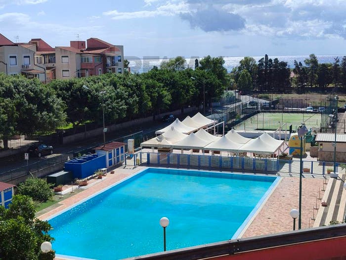 Appartamento bilocale in vendita in Via Pietrenere, Porticato, GiardiniNaxos
