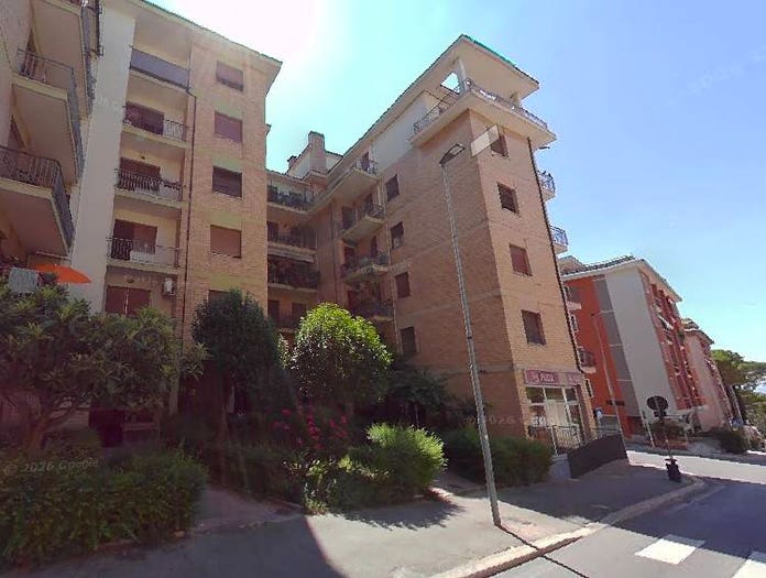 Appartamento con 5 locali in vendita in Via Spalato, Centro, Macerata