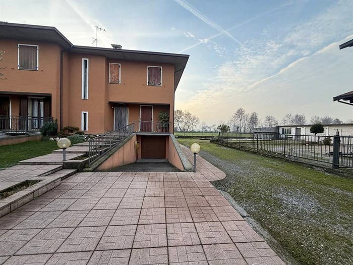 Casa quadrilocale in vendita in VIA NAZZARO E CELSO, Villanuova, Torre Pallavicina
