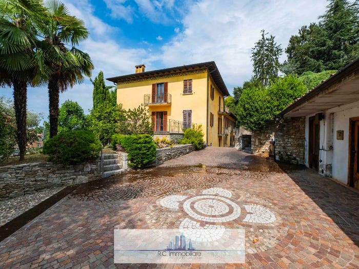 Casa con 6 locali in vendita in Via Dante Alighieri, Cenate Di Sotto, Cenate Sotto