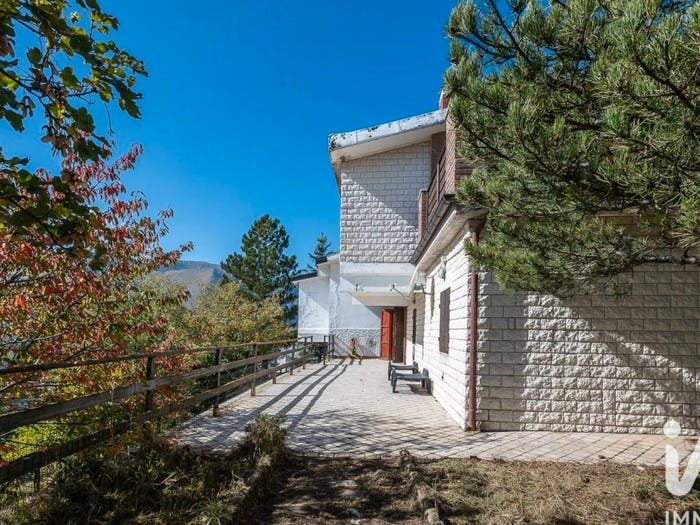 Appartamento quadrilocale in vendita in Viale Dei Sibillini, Bolognola