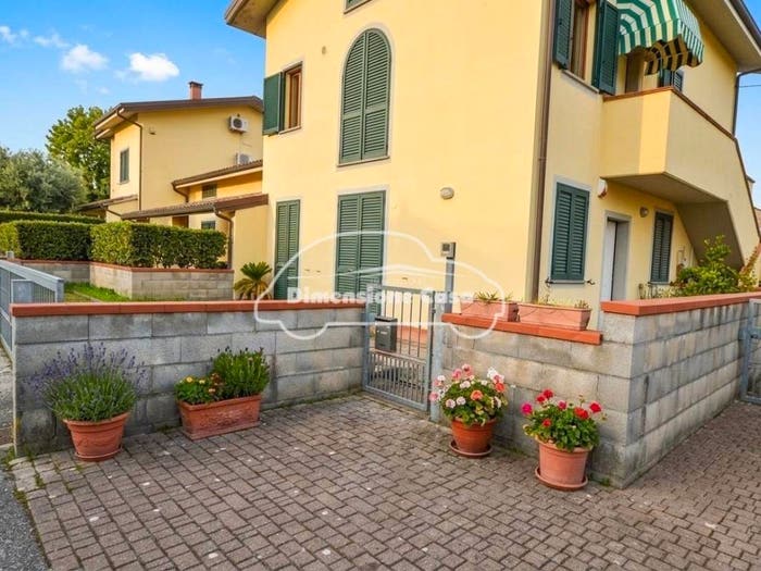 Appartamento quadrilocale in vendita in Via Papa Giovanni XXIII, San Vito, Lucca