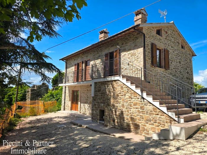 Casa con 6 locali in vendita in Frazione Pieve San Nicolò, Pieve San Nicolò San Martino, Assisi