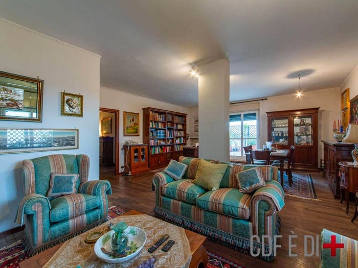 Casa con 5 locali in vendita in Via Fratelli Bandiera, Centro, Monterotondo