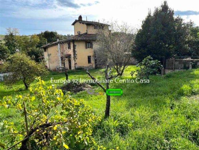 Casa con 6 locali in vendita in Gaville, Figline e Incisa Valdarno