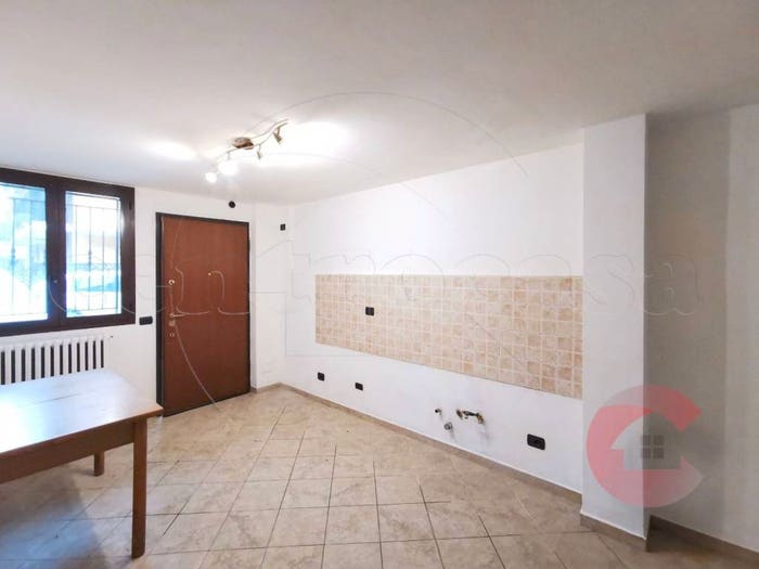Casa bilocale in vendita in Via Guglielmo Marconi, Mesero