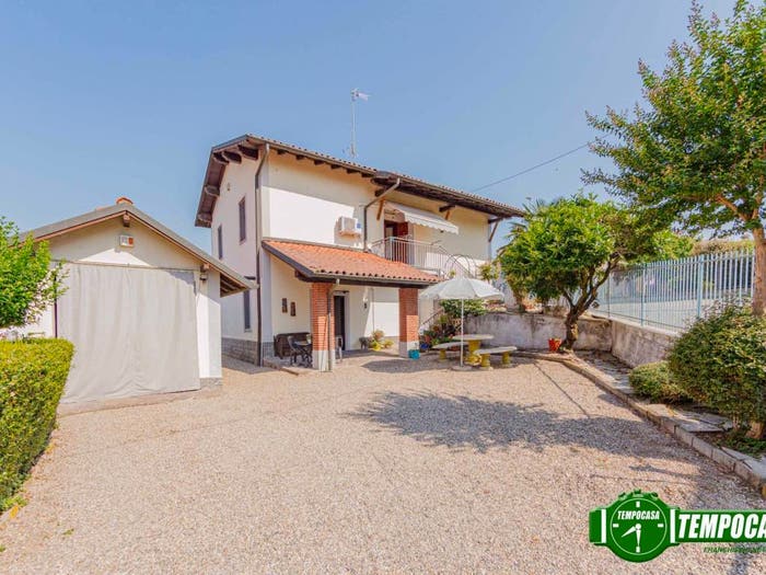 Casa con 5 locali in vendita in Via dei Mille, Casottole, Torre d'Isola