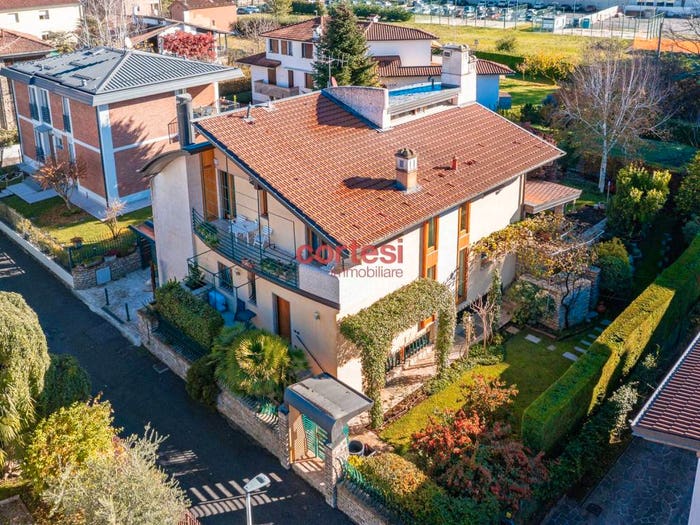 Casa con 6 locali in vendita in Via Agostino Cameroni, Conca Fiorita, Bergamo