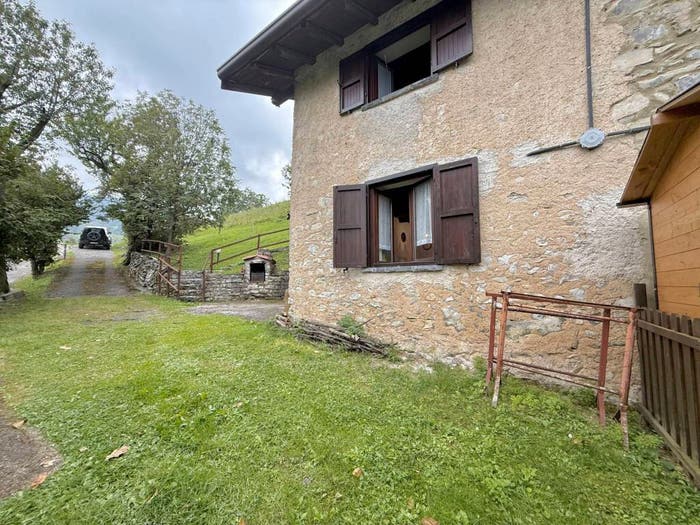 Casa trilocale in vendita in Via dei Narcisi, Grone
