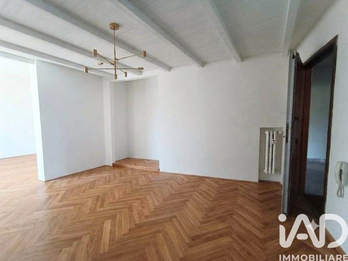Appartamento quadrilocale in vendita in Viale IV Novembre, Sacca Stazione, Modena