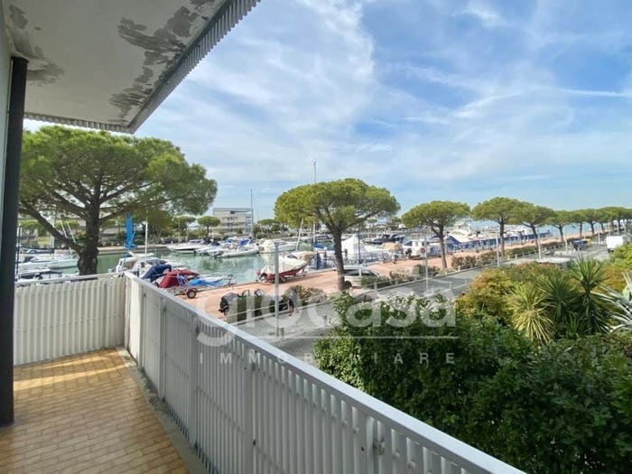 Appartamento bilocale in vendita in Viale Italia, Centro, Lignano Sabbiadoro