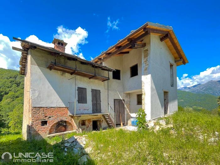 Casa con 6 locali in vendita in Via Oliva, Lusernetta