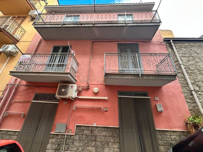 Casa con 6 locali in vendita in Via Salvatore di Gregorio, Cerda