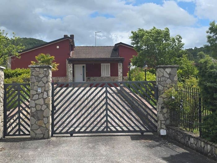 Casa con 6 locali in vendita in Contrada Scannacapre, Sant'Angelo dei Lombardi