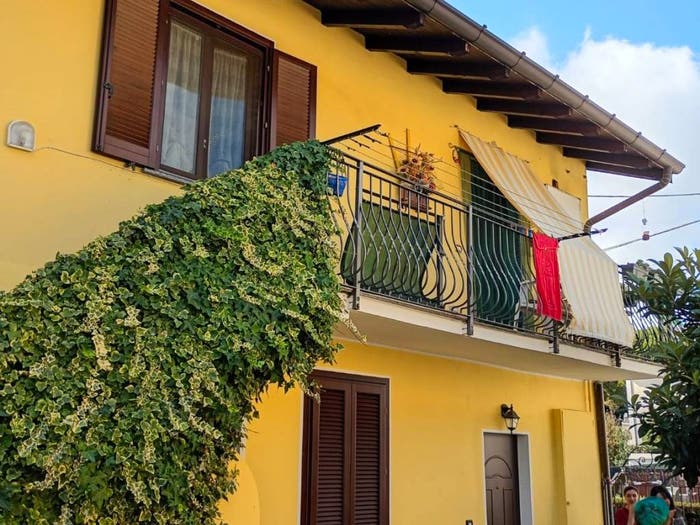 Appartamento trilocale in vendita in Via Magenta, Casorate Sempione