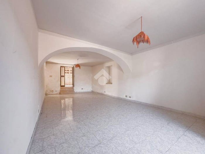 Appartamento trilocale in vendita in Via del fossetto, Centro, Caprarola