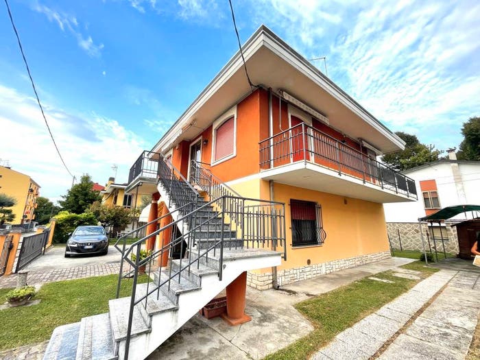 Casa con 6 locali in vendita in Via Riccardo Malfatti, Centro, Adria