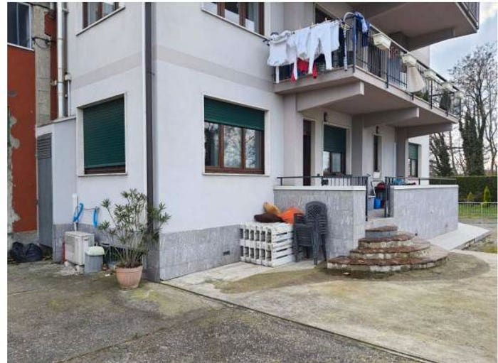 Appartamento trilocale in vendita in Via Folzoni, Azzano San Paolo