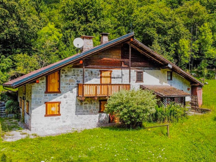 Casa con 5 locali in vendita in Via dei Forti, Valdaone