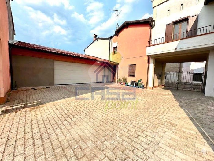 Casa con 5 locali in vendita in VIA CAVOUR, Annicco