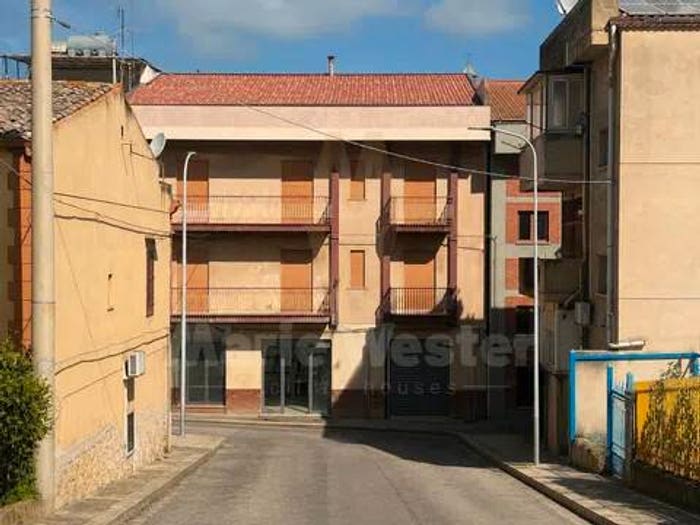 Casa con 6 locali in vendita in Corso Generale Grisanti, Aliminusa