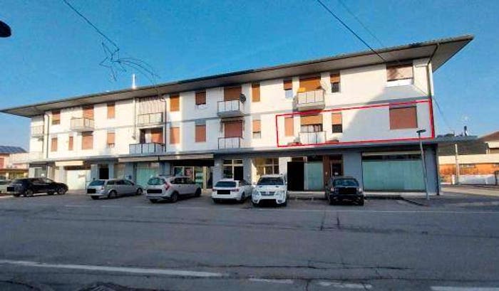 Appartamento quadrilocale in vendita in Piazza Guglielmo Marconi, Falzé Signoressa, Trevignano