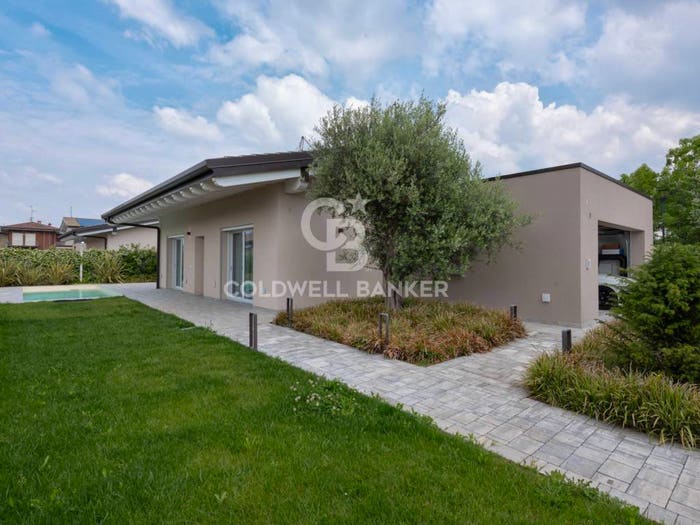 Casa quadrilocale in vendita in Via Montebello, Lonato, Lonato del Garda