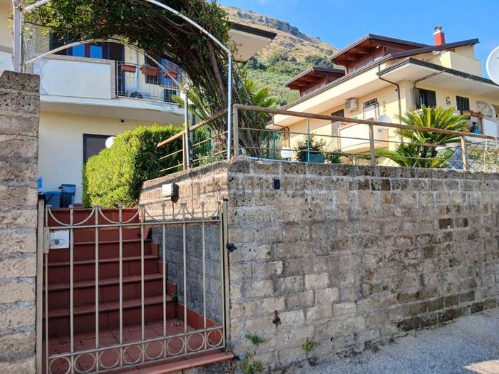 Appartamento trilocale in vendita in Via Barilone SNC, Fondi