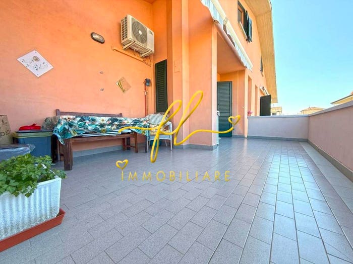 Appartamento con 5 locali in vendita in Cecina Centro, Cecina