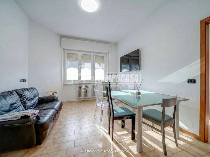 Appartamento trilocale in vendita in Via Piave, Centro, Azzate