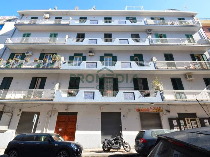 Appartamento con 5 locali in vendita in Via Santa Marta, Battisti Avignone, Messina