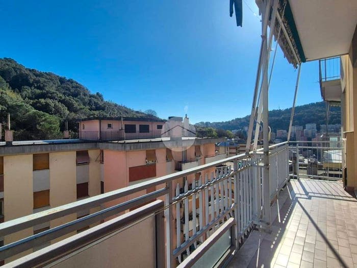 Appartamento quadrilocale in vendita in Via tortona, Staglieno, Genova