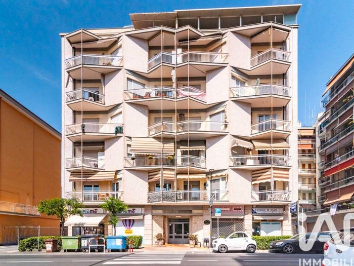Appartamento bilocale in vendita in Via Aurelia, Centro, Loano