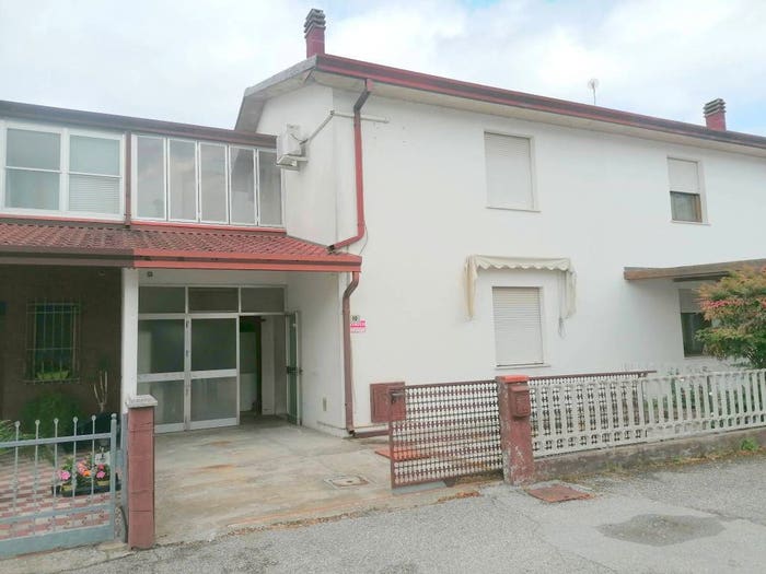 Casa con 6 locali in vendita in Via Antonio Gramsci, Migliaro, Fiscaglia