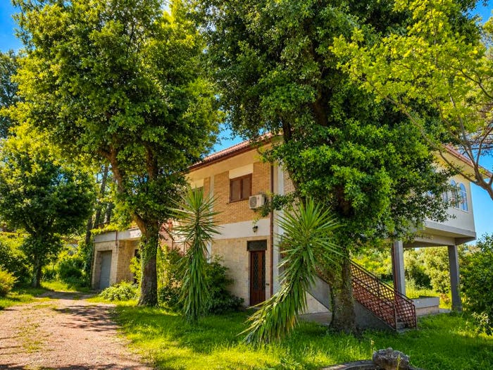 Casa con 6 locali in vendita in Montecagnoletto Monte Giove, Genzano di Roma