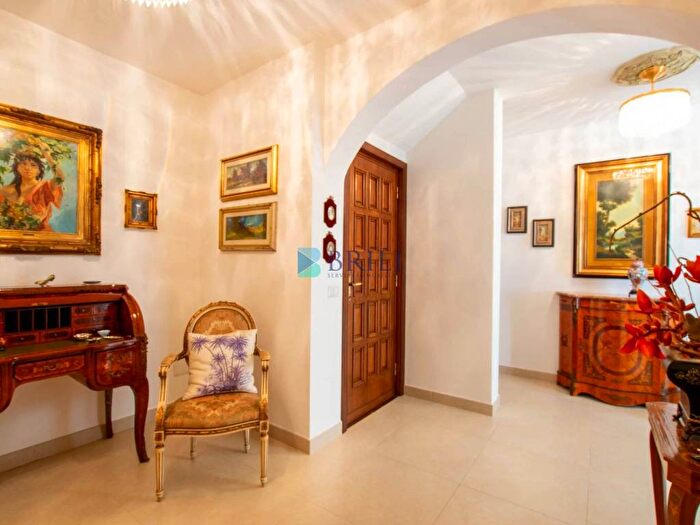 Casa con 6 locali in vendita in Via Apulia n, Baratta, Olbia