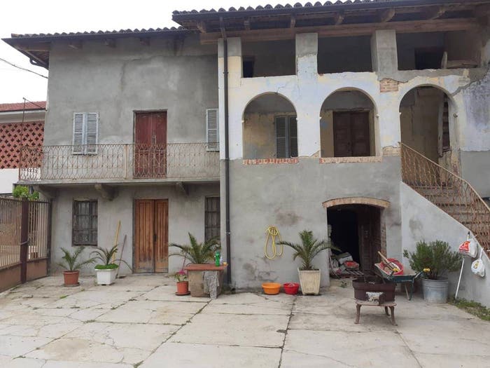 Casa con 6 locali in vendita in Via Cravina, Celle Enomondo