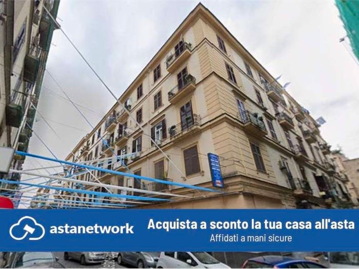 Appartamento quadrilocale in vendita in Via Benedetto Cairoli, Arenaccia, Napoli