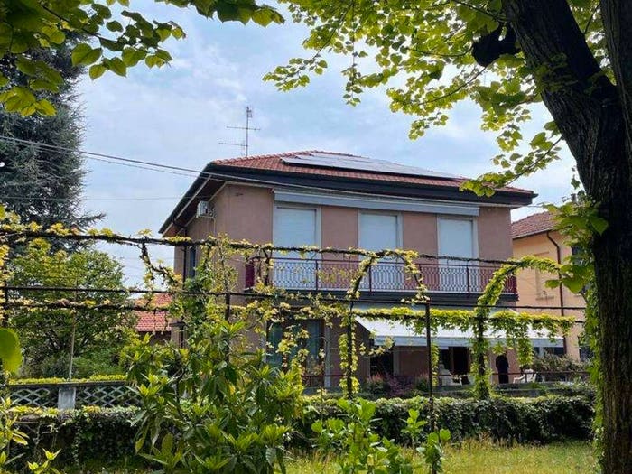 Casa con 5 locali in vendita in Via Camillo Benso Conte di Cavour, Albizzate