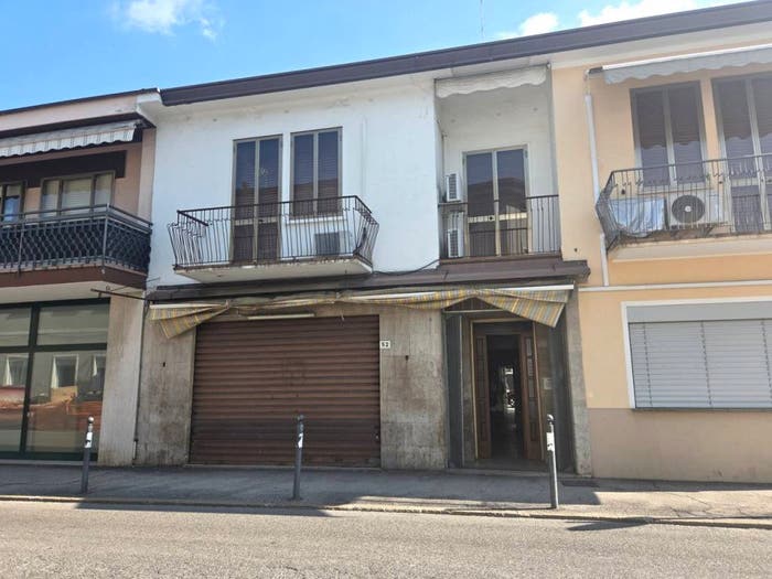Casa quadrilocale in vendita in Via Petrarca, Centro, Abano Terme