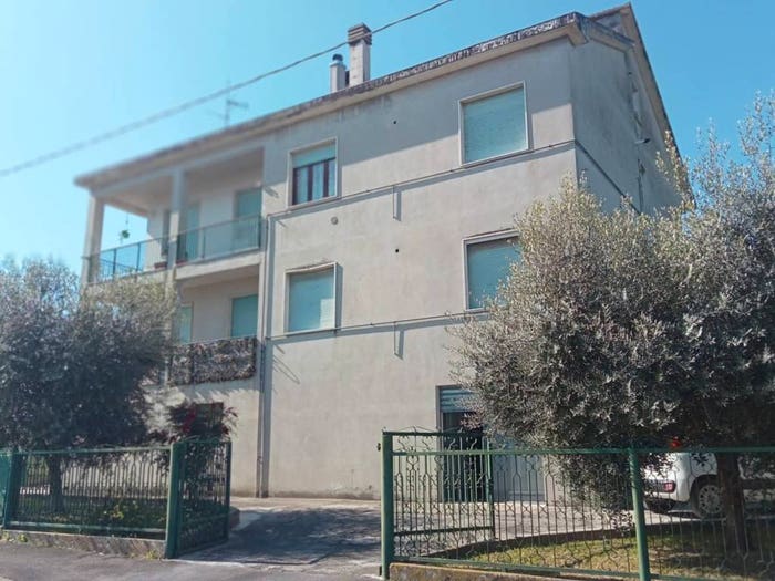 Appartamento trilocale in vendita in Via Penne, Chieti Scalo, Chieti