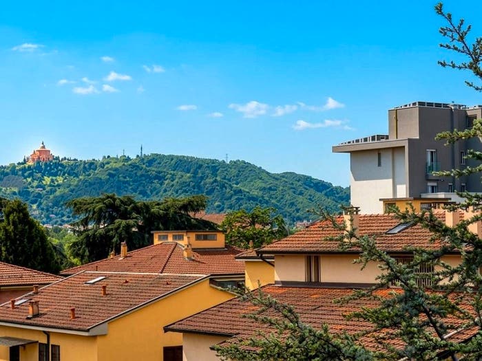 Appartamento quadrilocale in vendita in Via della Pietra, Borgo Panigale, Bologna