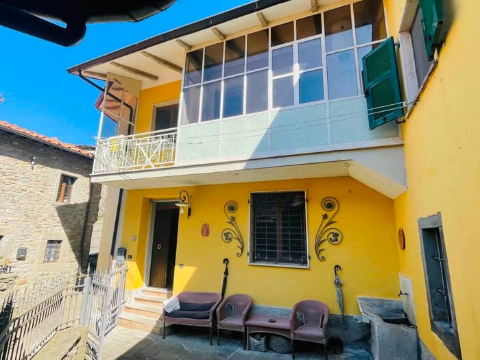 Casa con 6 locali in vendita in Via Roma, Centro, Comano
