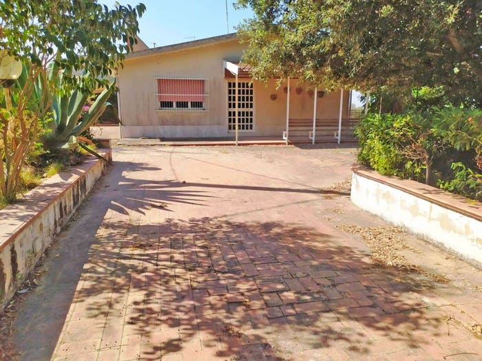 Casa con 6 locali in vendita in Via Giambattista Fanales, Caltagirone