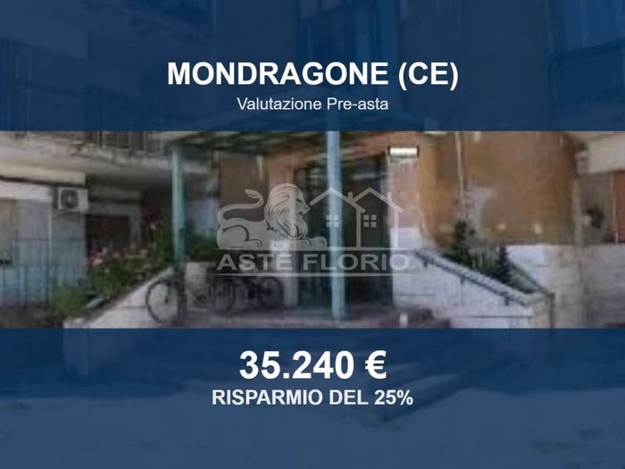 Appartamento quadrilocale in vendita in Via S Razzino, Mondragone