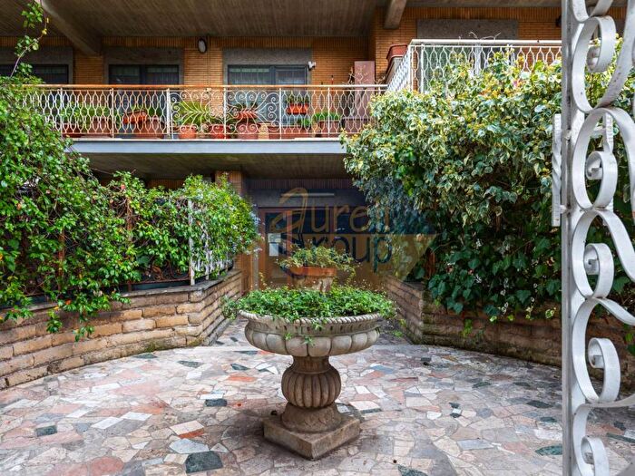 Appartamento con 6 locali in vendita in Via Giuseppe Armellini, Cecchignola Giuliano Dalmata, Roma