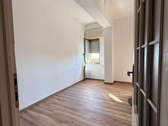 Appartamento con 6 locali in vendita in Viale Roma, Centro, Stilo