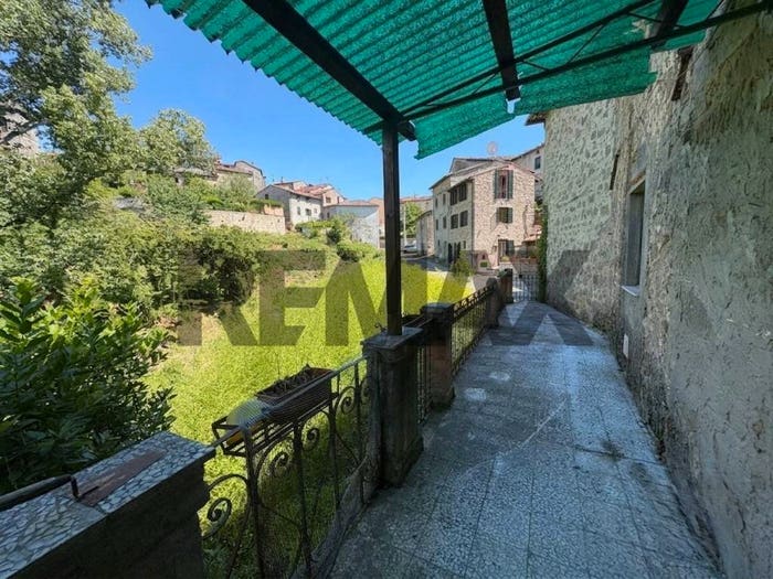 Casa con 6 locali in vendita in Brandeglio, Bagni di Lucca
