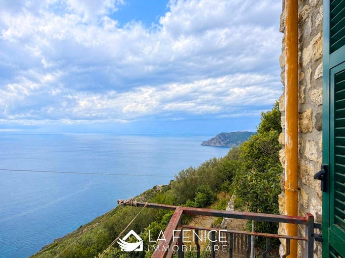 Appartamento quadrilocale in vendita in Località San Bernardino, Vernazza