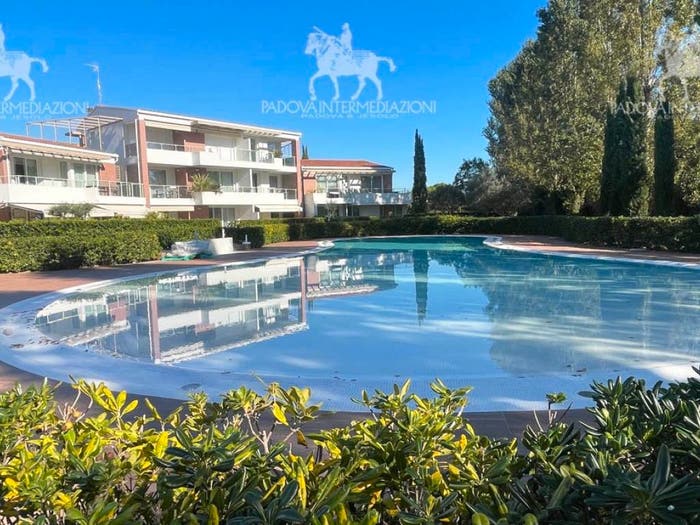 Appartamento quadrilocale in vendita in Via Ivone Grassetto, Lido Ovest Faro, Jesolo
